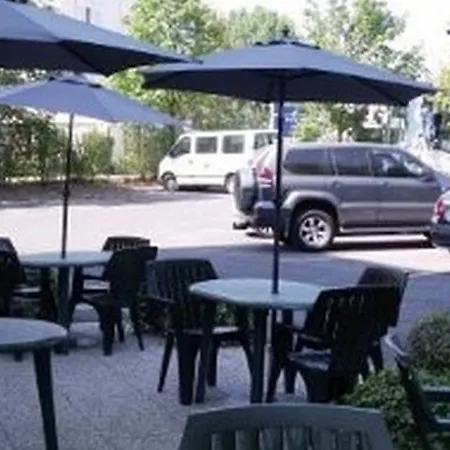 Hotel Balladins Villepinte / Sevran 2*