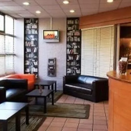 Balladins Villepinte / Sevran 2*