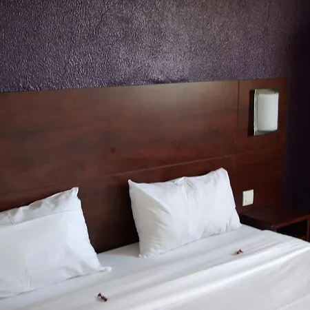 Hotel Balladins Villepinte / Sevran 2*